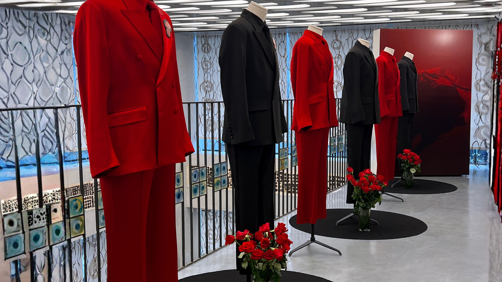 ERNEST W. BAKER APRESENTA NOVA COLEÇÃO COM CRISTAIS SWAROVSKI EM SEUL